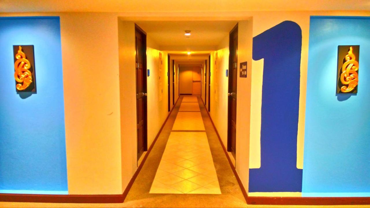 Bodega Phuket Patong (Adults Only) Hostel Kültér fotó