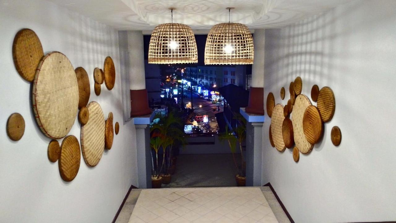 Bodega Phuket Patong (Adults Only) Hostel Kültér fotó