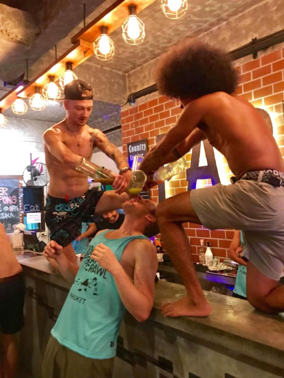 Bodega Phuket Patong (Adults Only) Hostel Kültér fotó