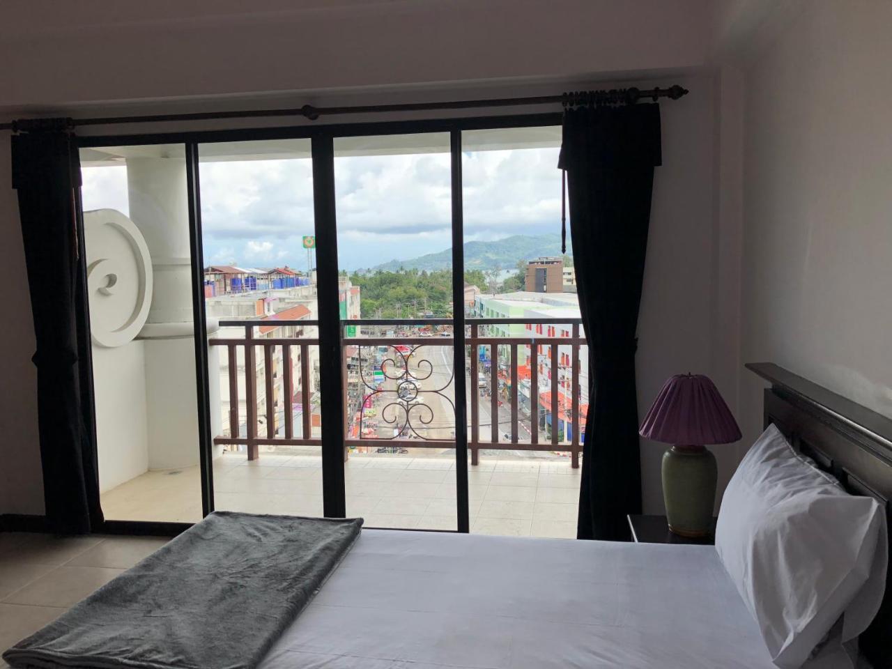 Bodega Phuket Patong (Adults Only) Hostel Kültér fotó