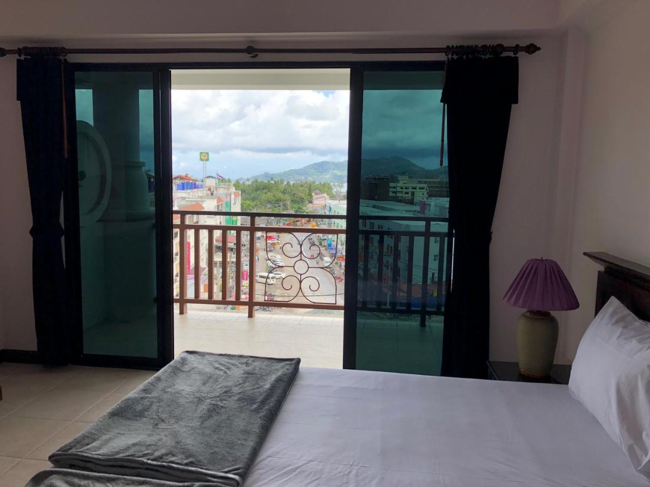 Bodega Phuket Patong (Adults Only) Hostel Kültér fotó