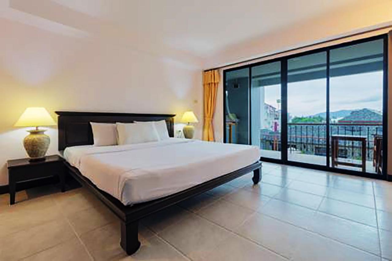 Bodega Phuket Patong (Adults Only) Hostel Kültér fotó